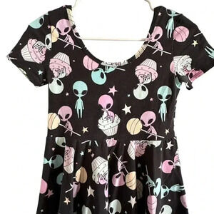 Wild Rich Kids Twirl Dress Girls size 13/14 Alien Cupcake print black